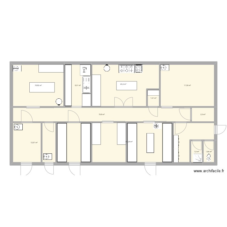 Local de transformation projet tutoré. Plan de 11 pièces et 146 m2