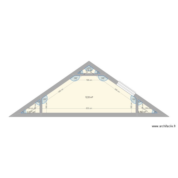 Toiture. Plan de 4 pièces et 14 m2