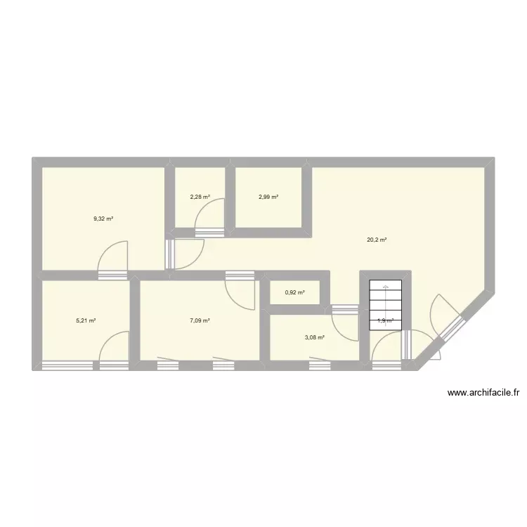 AUTO ECOLE. Plan de 9 Pièces et 53 m²