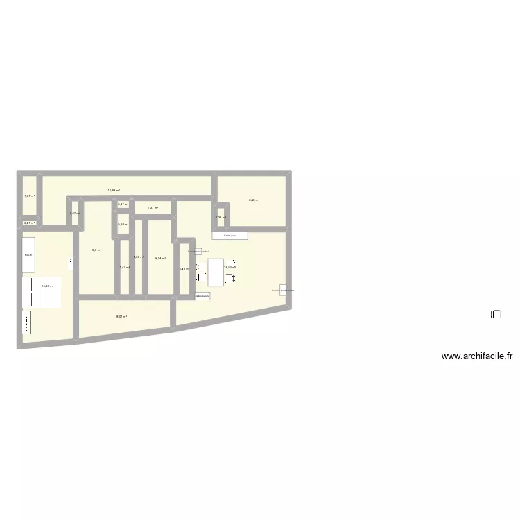 APPARTNEWTREVISE. Plan de 17  et 89 m²