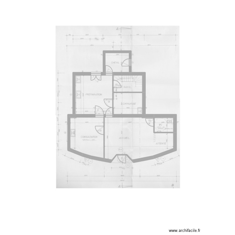 Plan clinique. Plan de 7 pièces et 82 m2