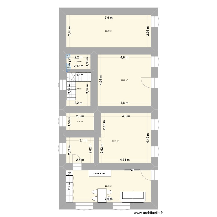 RDC. Plan de 7 pièces et 107 m2