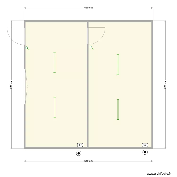 +- 600 x 600 cm avec passage de porte. Plan de 