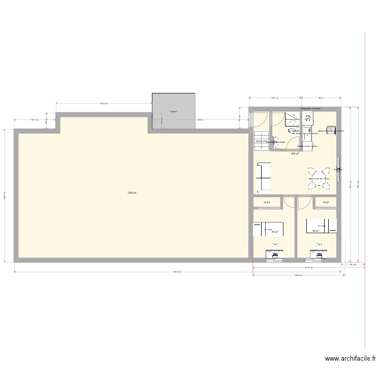 Garage. Plan de 6 pièces et 166 m2