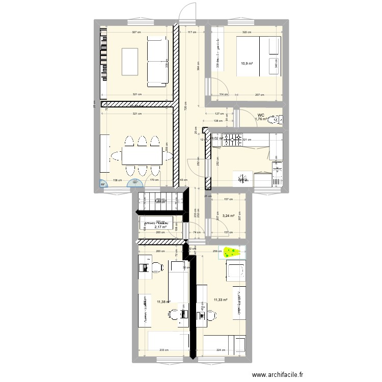VILLEMOMBLE RDC. Plan de 9 pièces et 84 m2