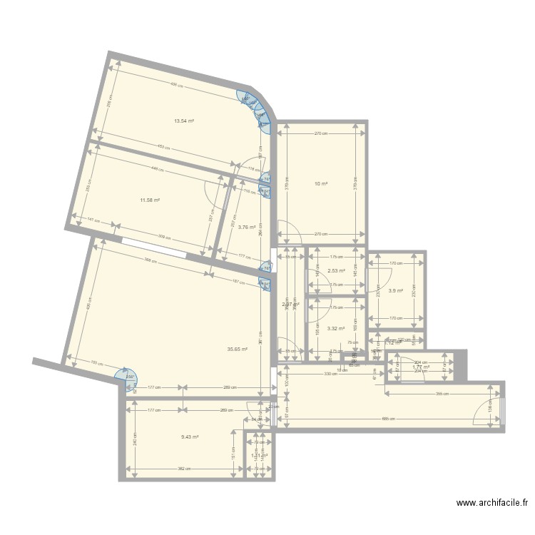 LA FAMILLE. Plan de 0 pièce et 0 m2