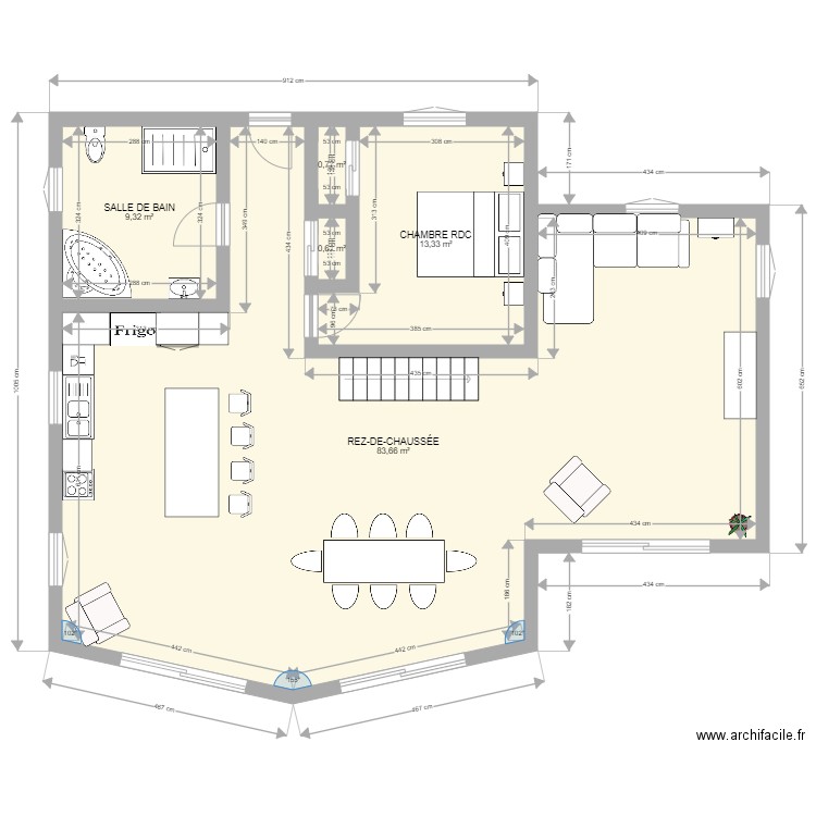 PLAN RDC. Plan de 5 pièces et 108 m2
