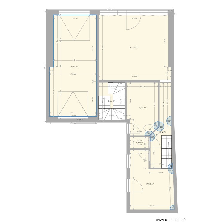 rdc. Plan de 8 pièces et 96 m2