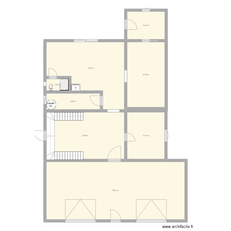 REZ-DE-CHAUSSÉ. Plan de 8 pièces et 216 m2