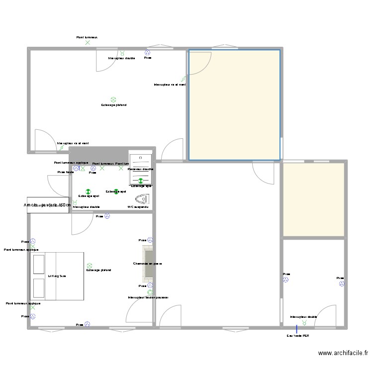 Ecole. Plan de 7 pièces et 104 m2