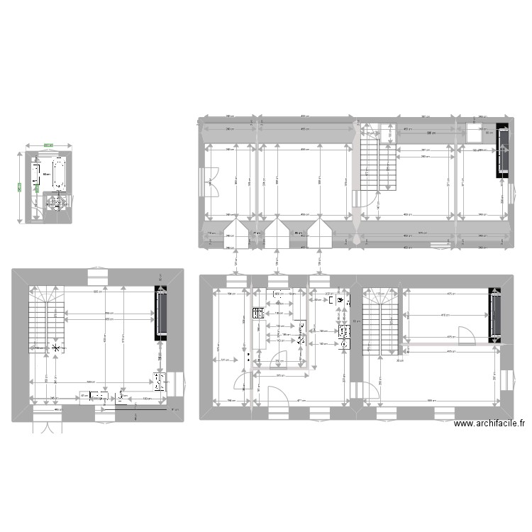 Escoute Pout. Plan de 18 pièces et 168 m2