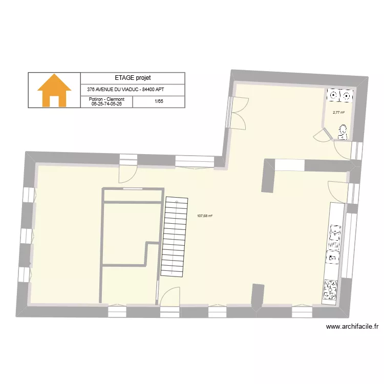 Etage avec mezzanine technique. Plan de 