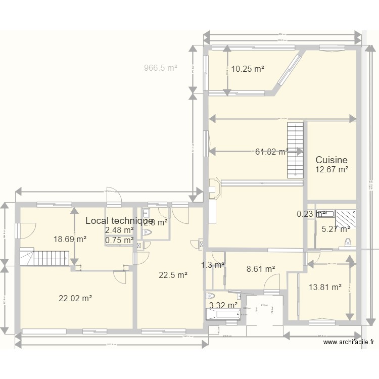 Rez de chaussée avec soussol. Plan de 0 pièce et 0 m2