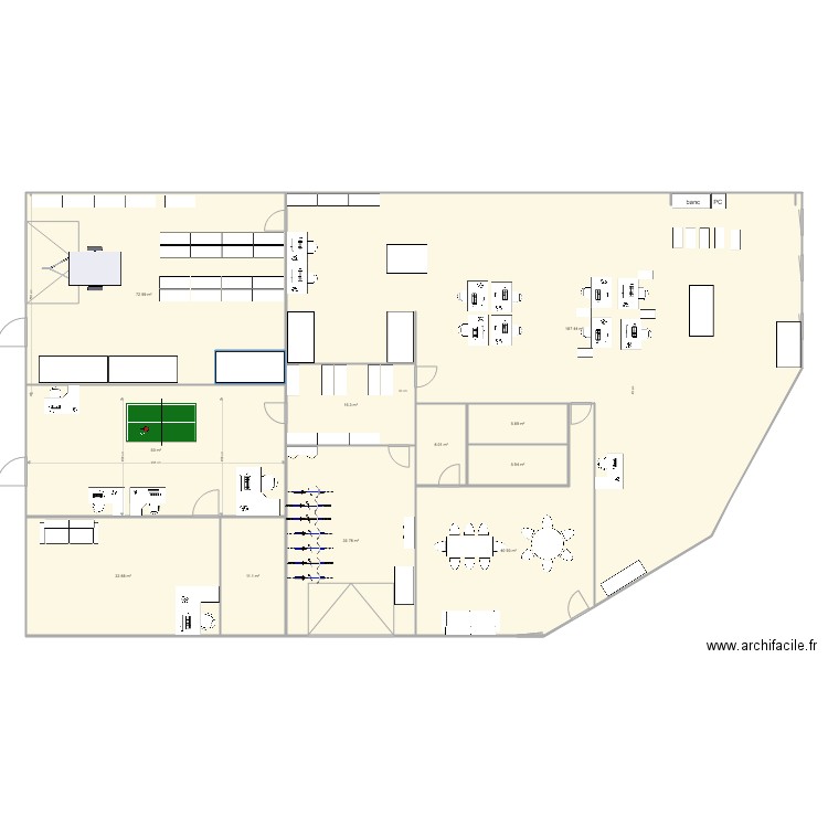 local V11. Plan de 0 pièce et 0 m2