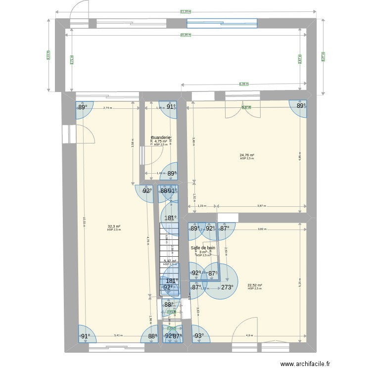 cour_rdc. Plan de 6 pièces et 93 m2