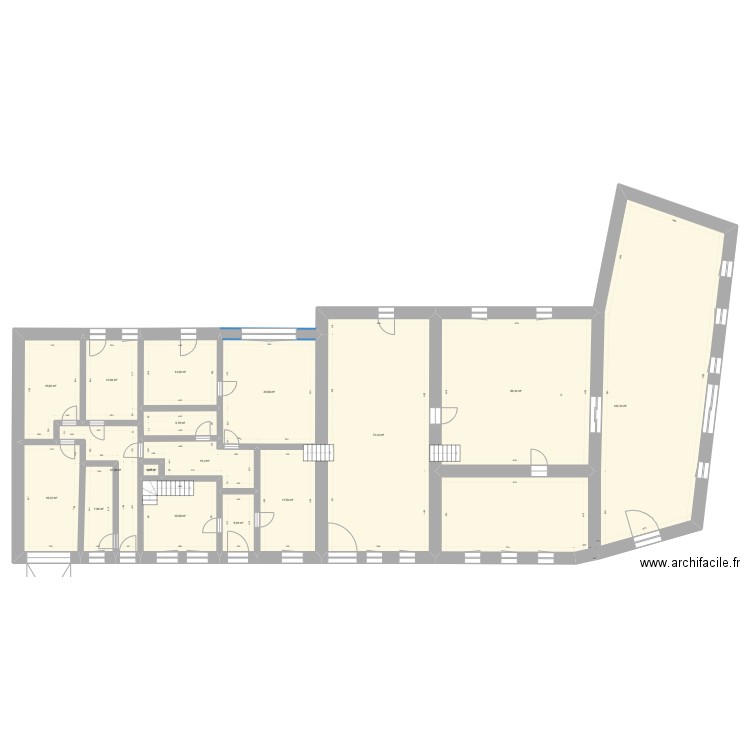 Mussy la ville niveau 0. Plan de 16 pièces et 440 m2