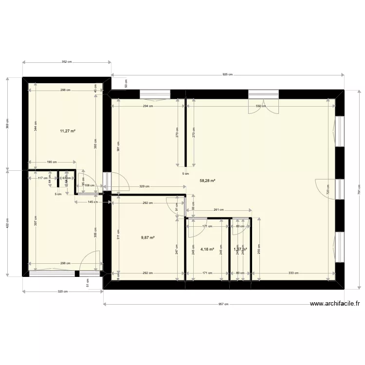 Rez de chauss&eacute;e maison. Plan de 