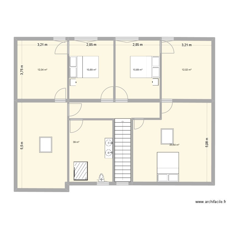 etage. Plan de 6 pièces et 108 m2