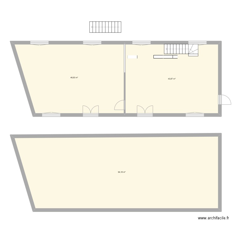 classes. Plan de 3 pièces et 185 m2