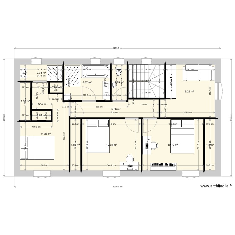 1er etage luynes. Plan de 0 pièce et 0 m2