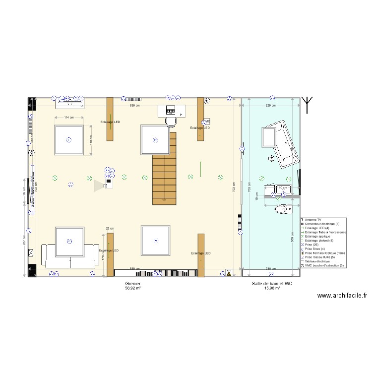 Combles avec elec. Plan de 0 pièce et 0 m2