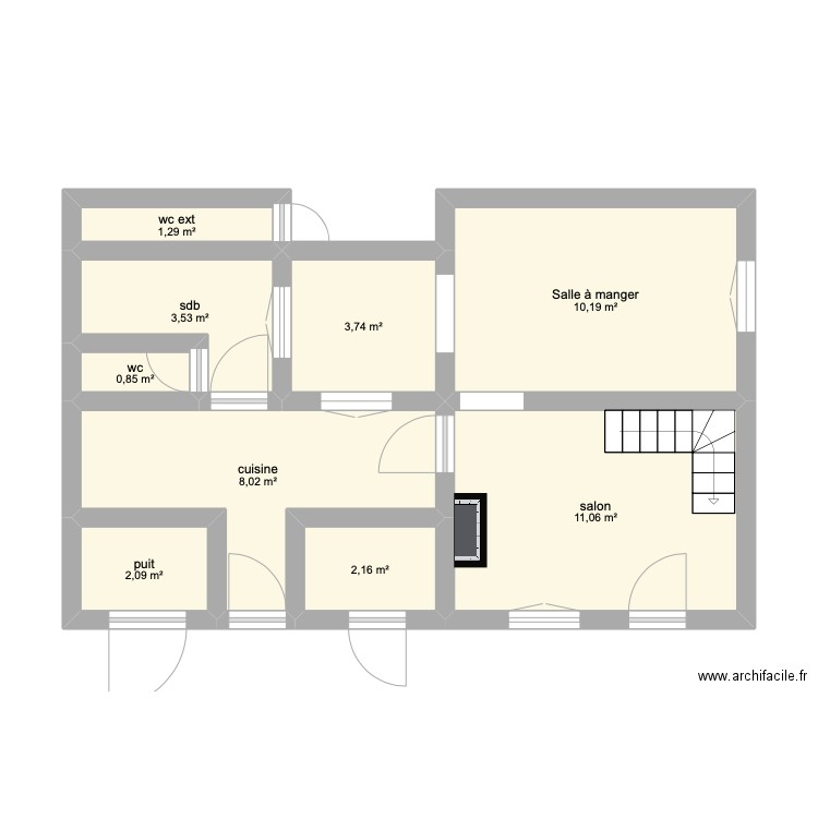 Fontevraud. Plan de 9 pièces et 43 m2