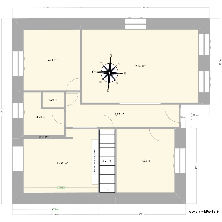 1 etage. Plan de 9 pièces et 79 m2