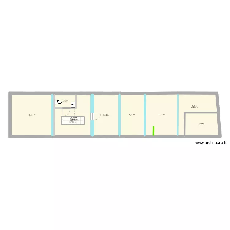 Projet 13 escalier droit centr&eacute;. Plan de 