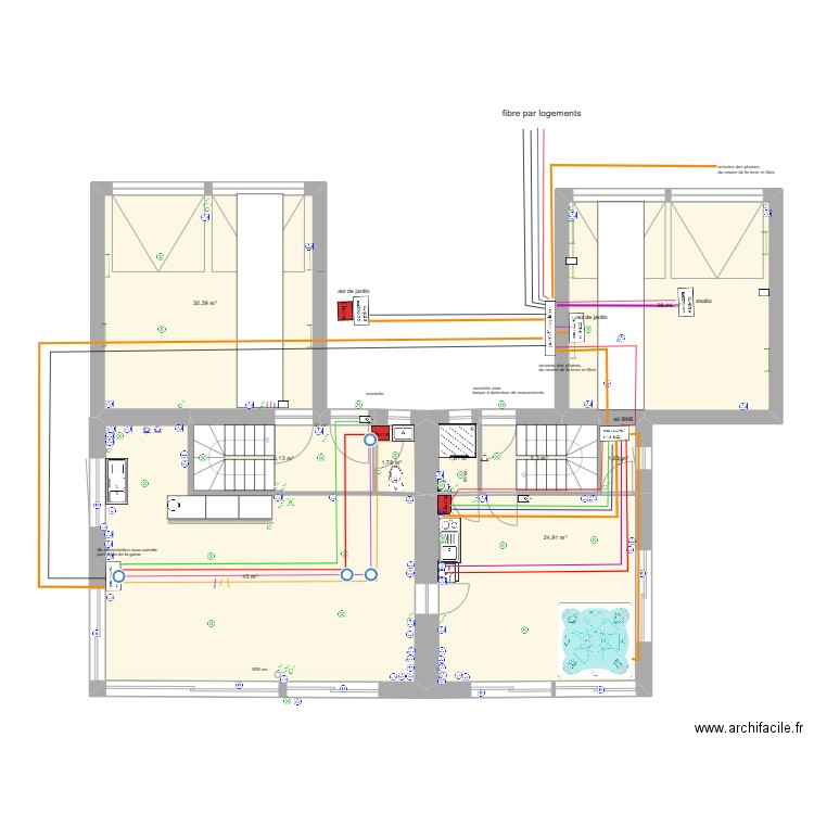 rez de chaussée  compteur général à tableaux et gaine. Plan de 9 pièces et 145 m2