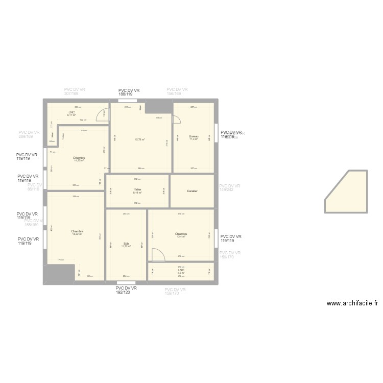 Brochard. Plan de 29 pièces et 327 m2