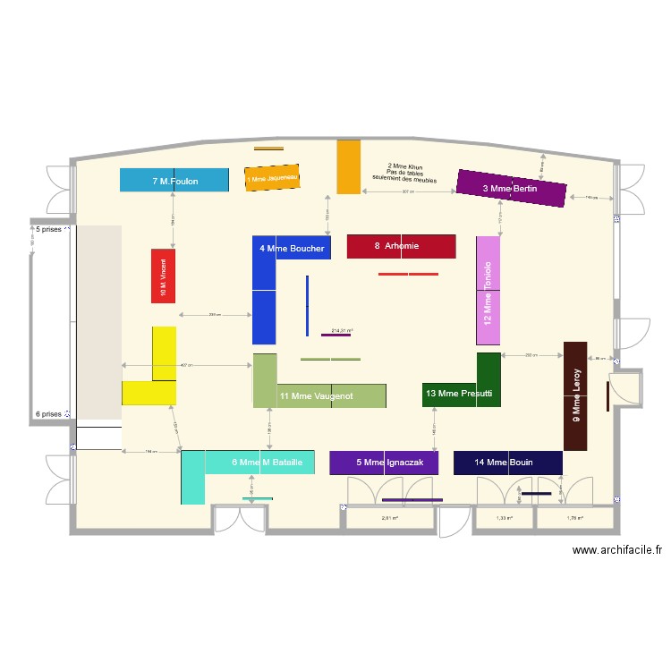 Salle des fêtes Kanfen avec exposants 2022 au 3 janvier 2022. Plan de 4 pièces et 219 m2