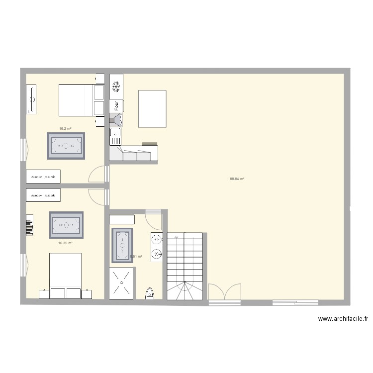 Sevan. Plan de 4 pièces et 130 m2