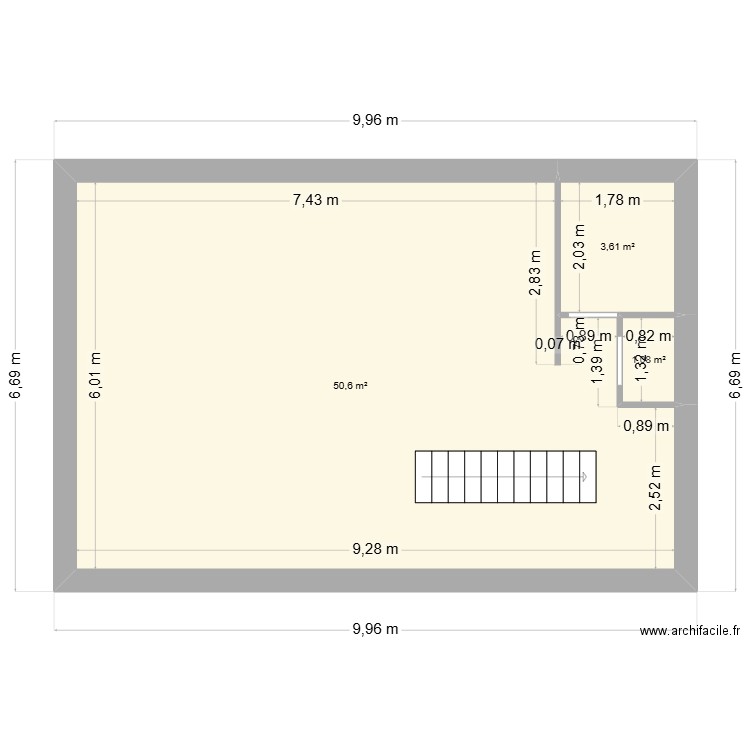 RDC JULIE THOMAS. Plan de 3 pièces et 55 m2