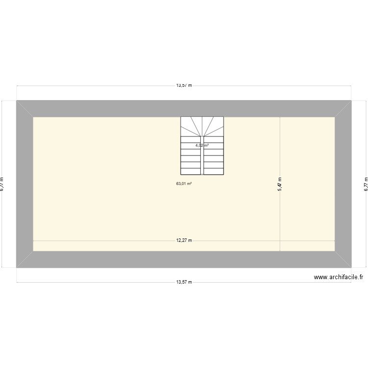 Macari. Plan de 16 pièces et 194 m2