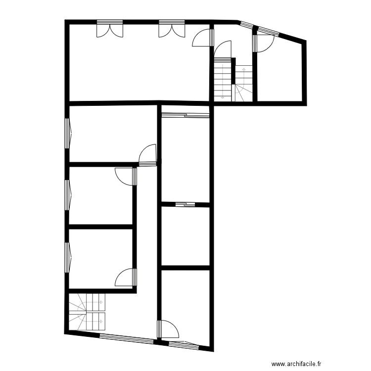 Leger. Plan de 21 pièces et 327 m2