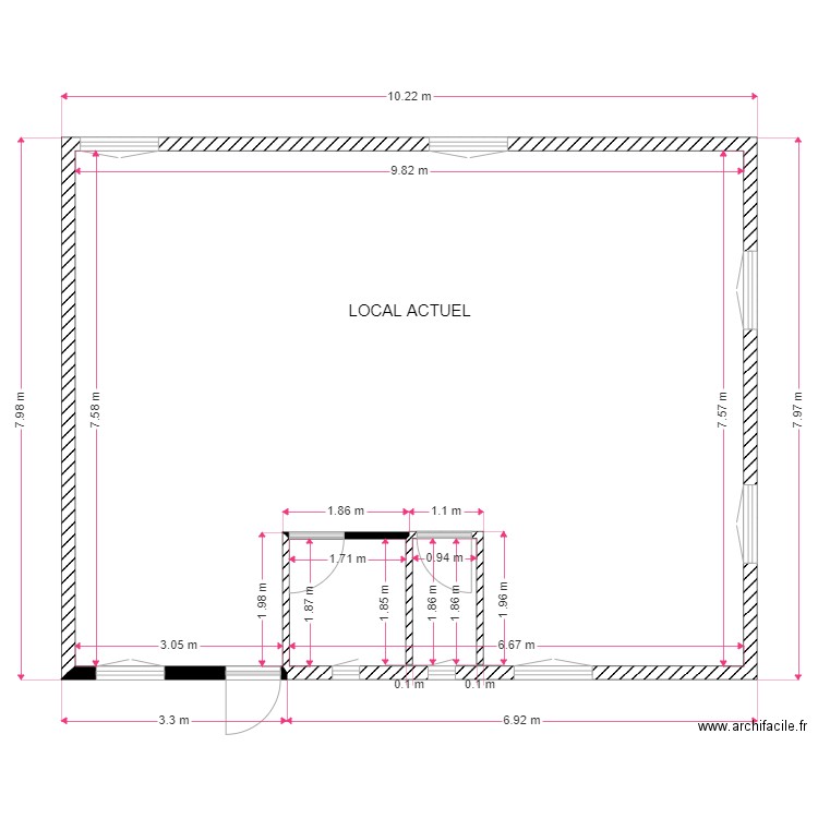 police 1. Plan de 1 pièce et 74 m2