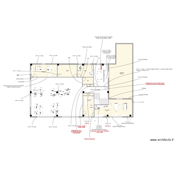 R+1 - V3. Plan de 9 pièces et 227 m2