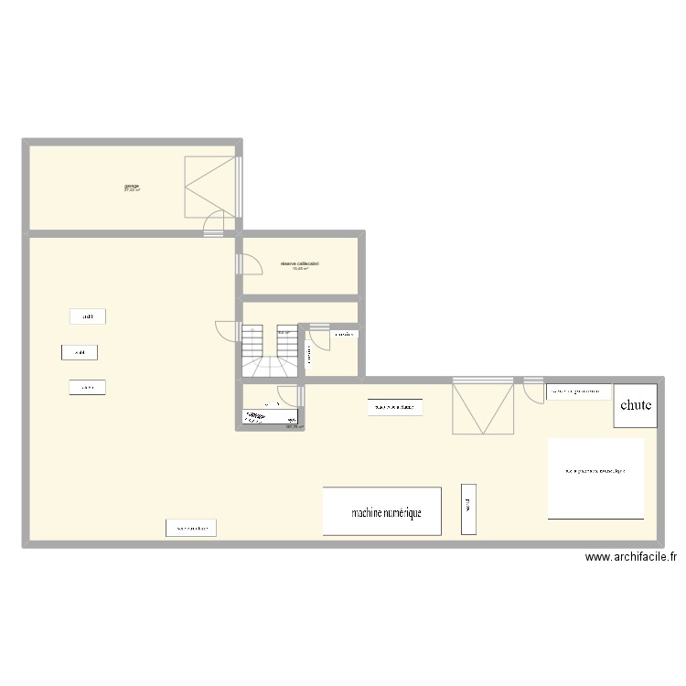 STAGE. Plan de 4 pièces et 242 m2