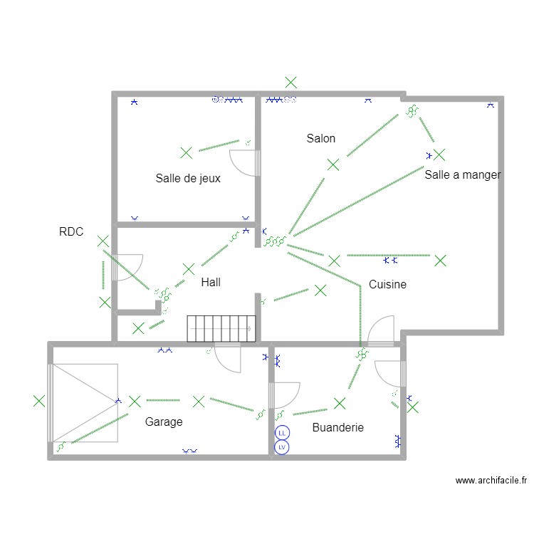 Dequene RDC. Plan de 4 pièces et 121 m2