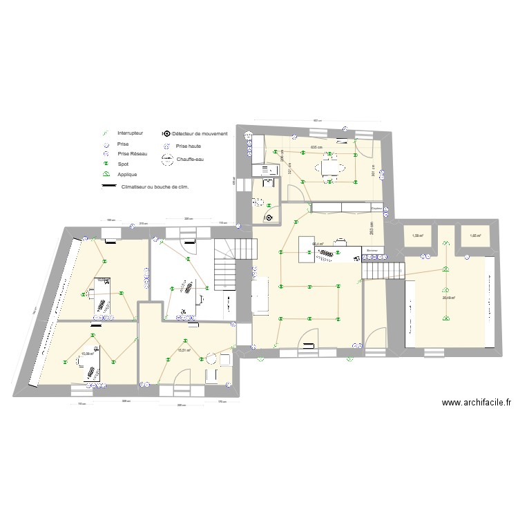 V12-04-2023. Plan de 14 pièces et 270 m2