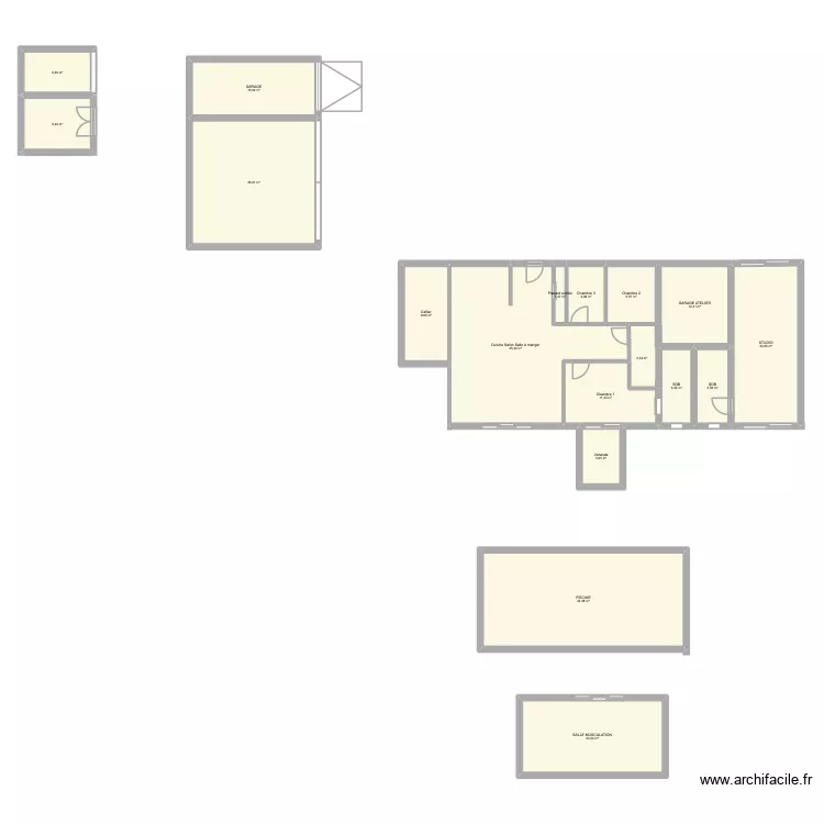 Maison Saint Cezaire. Plan de 18 pièces et 271 m² Maison Saint Cezaire. Plan de 18 pièces et 271 m²