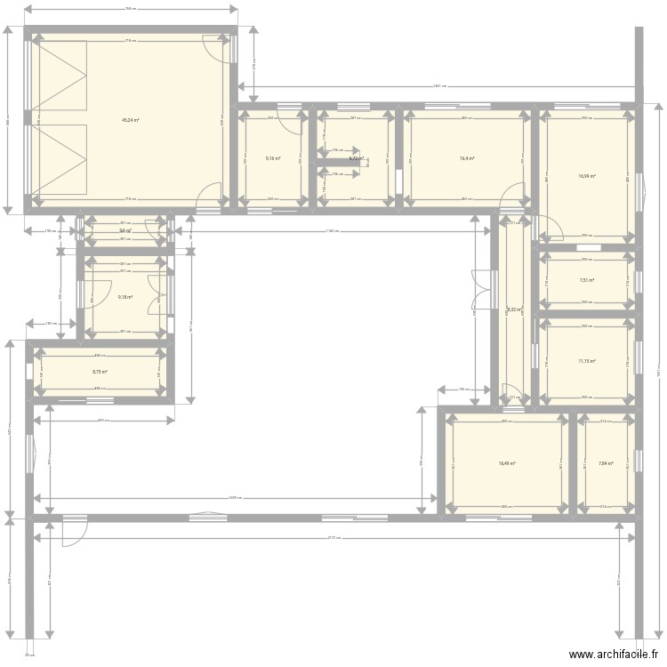 Plan 1. Plan de 13 pièces et 170 m2