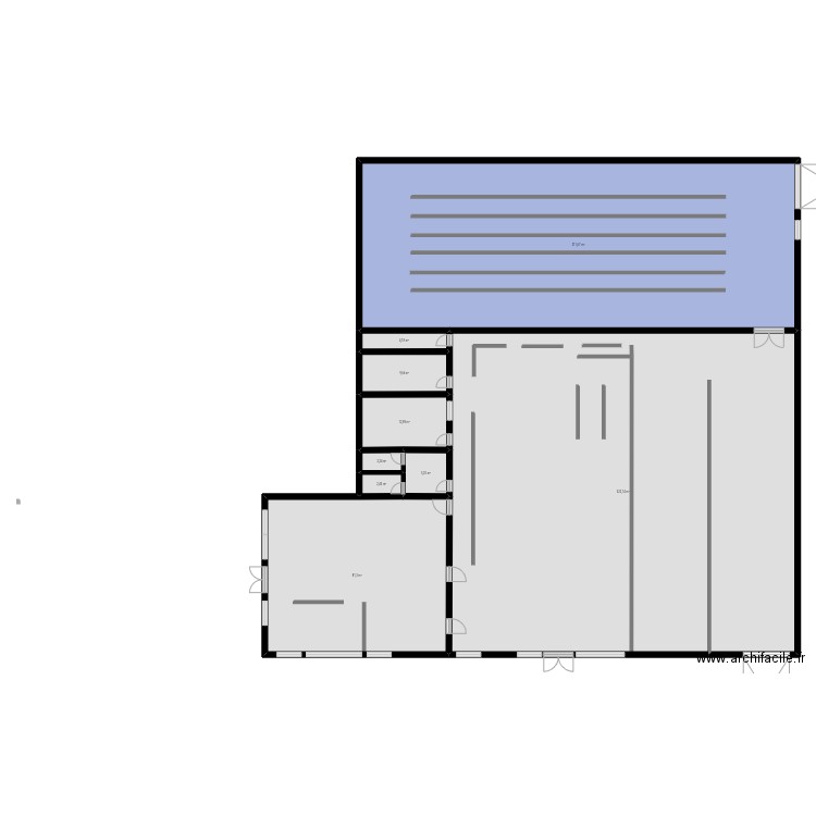 Stage. Plan de 9 pièces et 652 m2