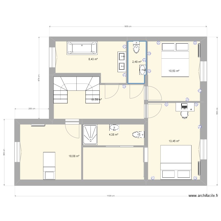 R+1. Plan de 7 pièces et 69 m2