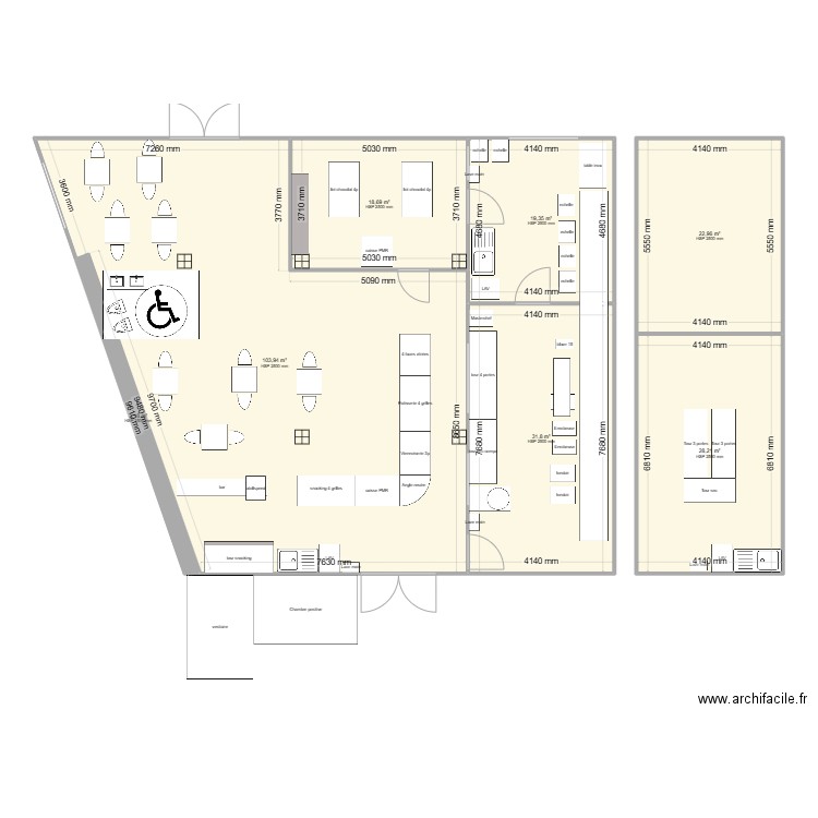 Fautsch. Plan de 7 pièces et 228 m2