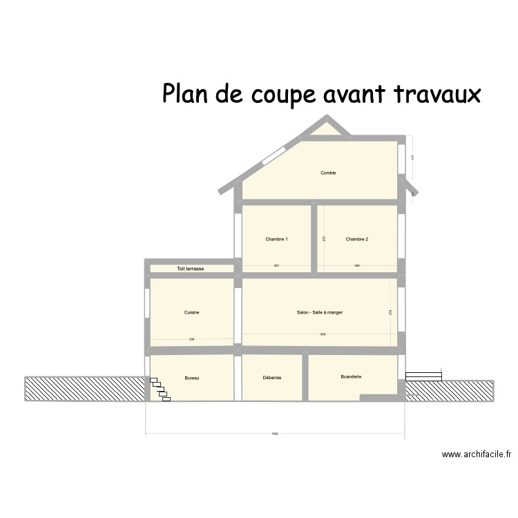 Plan de coupe avant travaux. Plan de 13 pièces et 84 m2