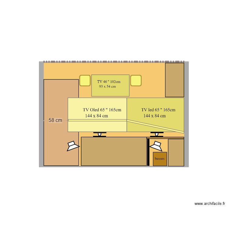 2 écrans de 65  . Plan de 0 pièce et 0 m2