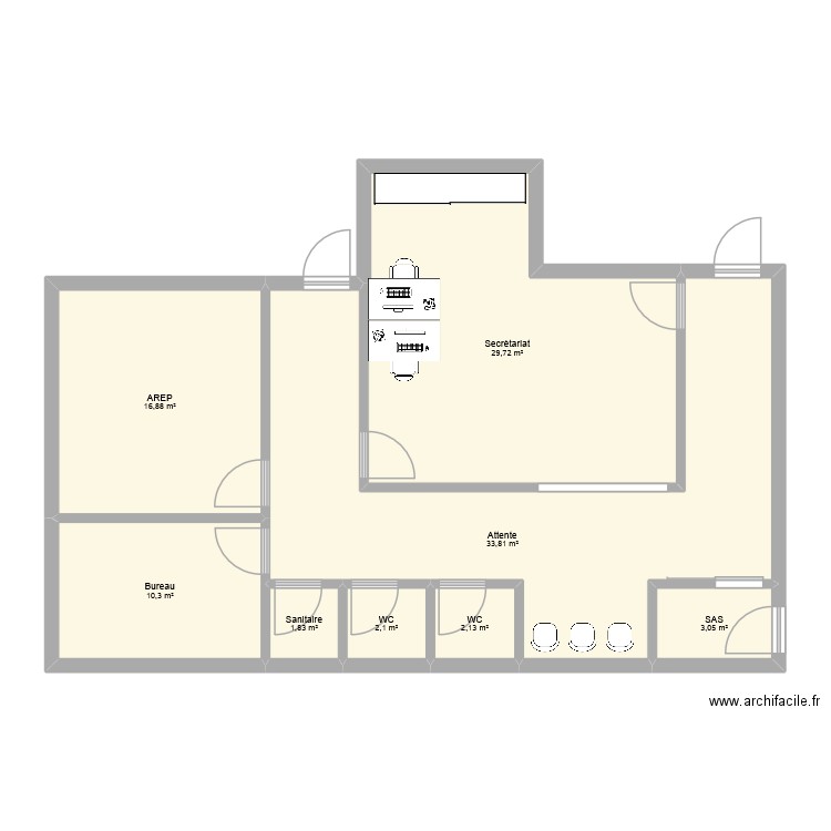 Nouvel accueil. Plan de 8 pièces et 100 m2