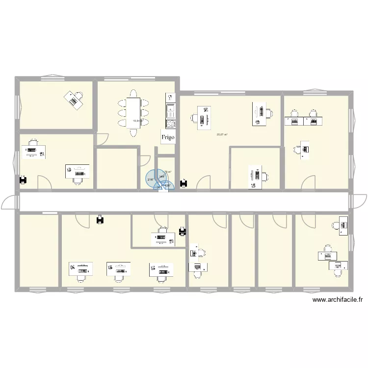 Bureaux administratifs. Plan de 15  et 184 m²