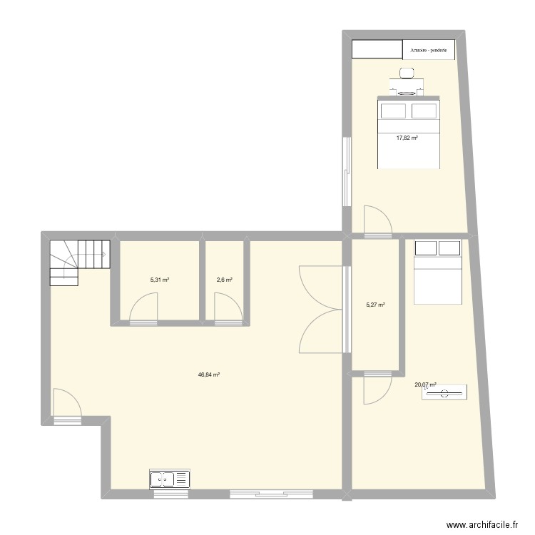 Maison avec extensions. Plan de 6 pièces et 98 m2